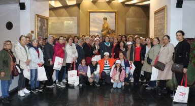 Kırkağaçlı kadınlar Manisa'yı gezdi