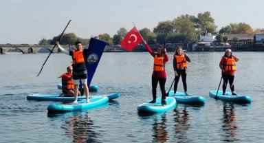 Kırkpınar Spor Bilimleri Fakültesi'nden ayakta kürek sörfü