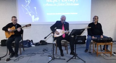 Kocaeli büyük ozan Ertaş'ı unutmadı