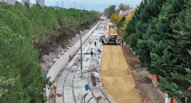 Kocaeli 'de Alikahya tramvayı stada doğru ilerliyor