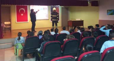 Kocaeli'nde öğrenciler itfaiyecilik mesleğini öğrendi