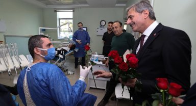 Sakarya Büyükşehir'den sağlıkçılara anlamlı ziyaret