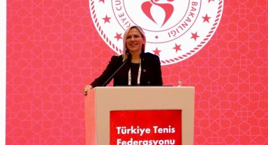 Türkiye Tenis Federasyonu Başkanı Şafak Müderrisgil oldu