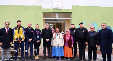 Artvin Valisi Ergün'den köy ziyareti