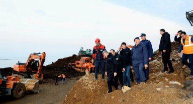 Artvin'de heyelan: Toprak altında 4 kişinin cansız bedenine ulaşıldı