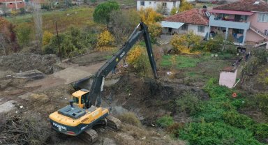 Balıkesir'de dere yatakları temizleniyor