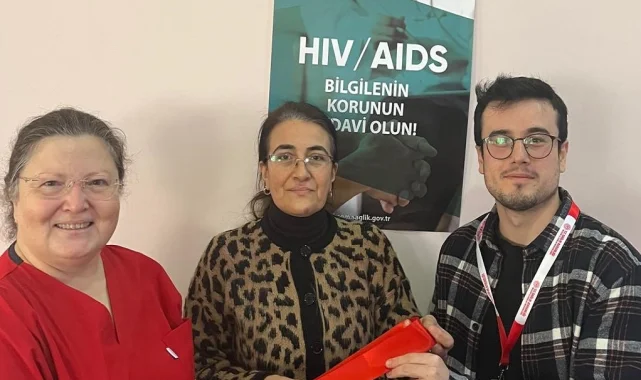 Bilecik'te kırmızı kurdeleli farkındalık!