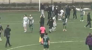 Düzce'de amatör lig maçında kavga çıktı