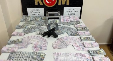 Düzce'de binlerce dolar ve TL sahte para ele geçirildi!