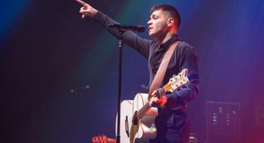 Emir Can İğrek'ten İstanbul'da unutulmaz performans