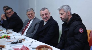 Esnaf kahvaltısıyla güne başladı