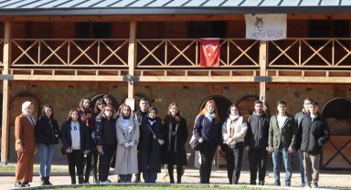 'Gençlik Bursa'da Yollarda' projesi tüm hızıyla sürüyor