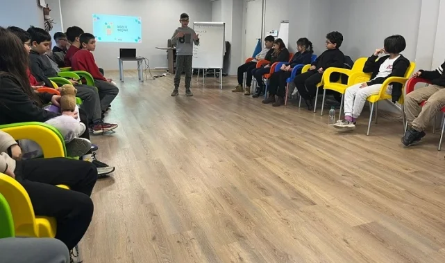 İzmir Çocuk Meclisi'nde seçim heyecanı