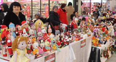 İzmit'te Yılbaşı İyilik Pazarı'nın ilk standı açıldı