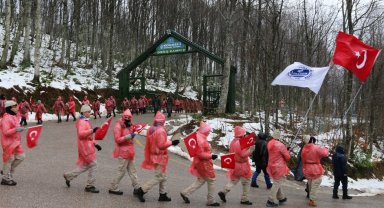 Kağıtspor izcileri Sarıkamış Şehitleri için yürüdü