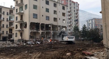 Kayseri Talas'ta yapılar sesle yıkılıyor