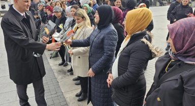 Kocaeli Gölcük'te Dünya Kadın Hakları Günü kutlandı