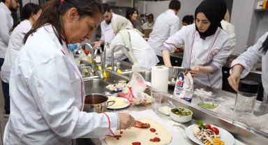 Kocaeli'nin geleceği gençlerle şekilleniyor