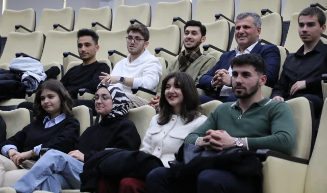 Konya'da 'Siyaset Bilimciler' yerel meclisi takip etti