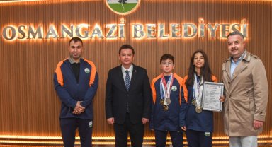 Osmangazili sporcular Bursa'ya Türkiye rekoru birincilik ve Avrupa derecesiyle döndü