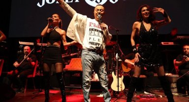 Serdar Ortaç Atakent Jolly Joker'i açtı