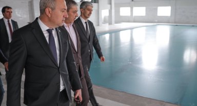 Sivas'ta yarı olimpik havuza cankurtaran alınacak