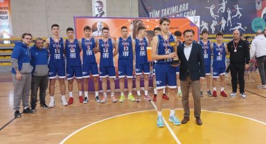 TOFAŞ Yıldız B Takımı 2024 Gökhan Teksöz 6. Basketbol Turnuvası'nda şampiyon oldu