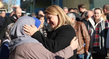 Yassıbağlılar Başkan Hürriyet'i bağrına bastı