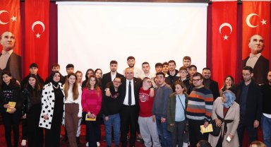 Ankara Keçiören'de Başkan Özarslan gençlerle buluştu