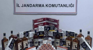Artvin'de gümrük kaçağı sigara ve içki ele geçirildi