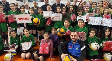 Artvinspor Kadın Voleybol Takımı 1 yaşında