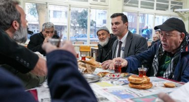 Başkan Zeyrek Manisa'da halkla buluştu