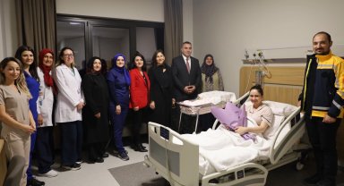Bursa Büyükşehir'den yılın son ve ilk bebeklerine ziyaret