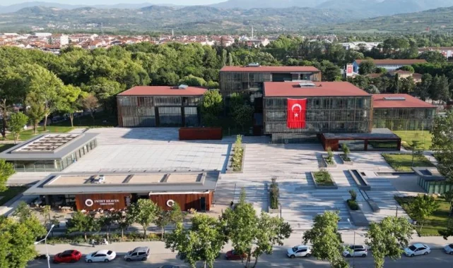 Bursa İnegöl'de yeni hizmet binasıyla Türkiye'de ilke imza attı