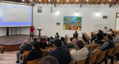 Bursa'da hayvanseverlere ve hayvan satıcılarına eğitim