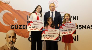 Bursa'da 'İstiklal Marşı'nı Güzel Okuma Şiir Yarışması'na il finali
