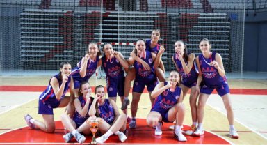 Büyükşehir'in basketbolcu kızları Antalya şampiyonu oldu