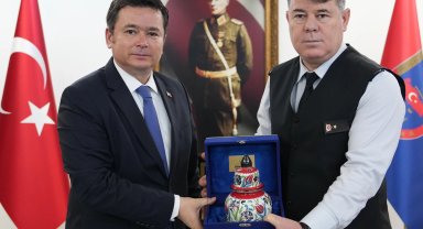 Erkan Aydın, Bursa İl Jandarma Komutanı Tuğgeneral İdris Tataroğlu'nu ziyaret etti