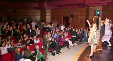 Eskişehir Şehir Tiyatroları 100 bin sanatseverle buluştu