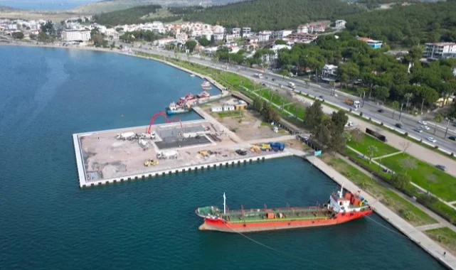 İzmir Aliağa Yolcu İskelesi'nde sona doğru