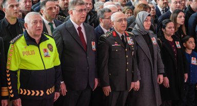 İzmir'in kahramanları unutulmadı