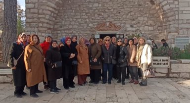 Kadınlar adım adım Manisa'yı geziyor