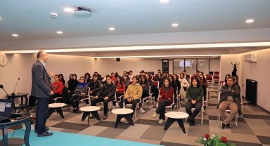 Kayseri Talas'ın Yazar Okulu'nda 'söyleşi' zamanı