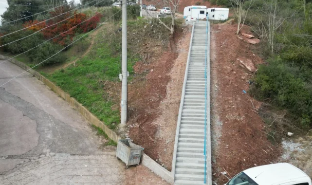 Kocaeli İzmit'te Serdar Mahallesi'ne yeni merdiven
