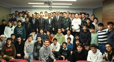 Konya'da Başkan Altay lise öğrencileriyle buluştu