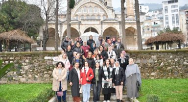 Manisa Büyükşehir'den Demircili kadınlara kültür turu