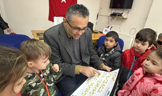 Mansia'da minik kalplerden anlamlı ziyaret