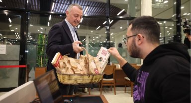 Öğrenciler yeni yıla kütüphanede 'merhaba' dedi