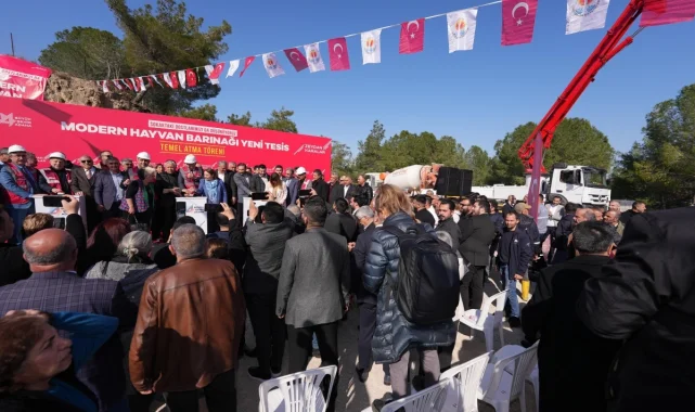 Adana'da modern hayvan barınağı ek yeni tesis'in temeli atıldı