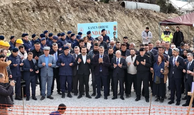 Antalya Kumluca'da yeni hizmet binasının temeli atıldı